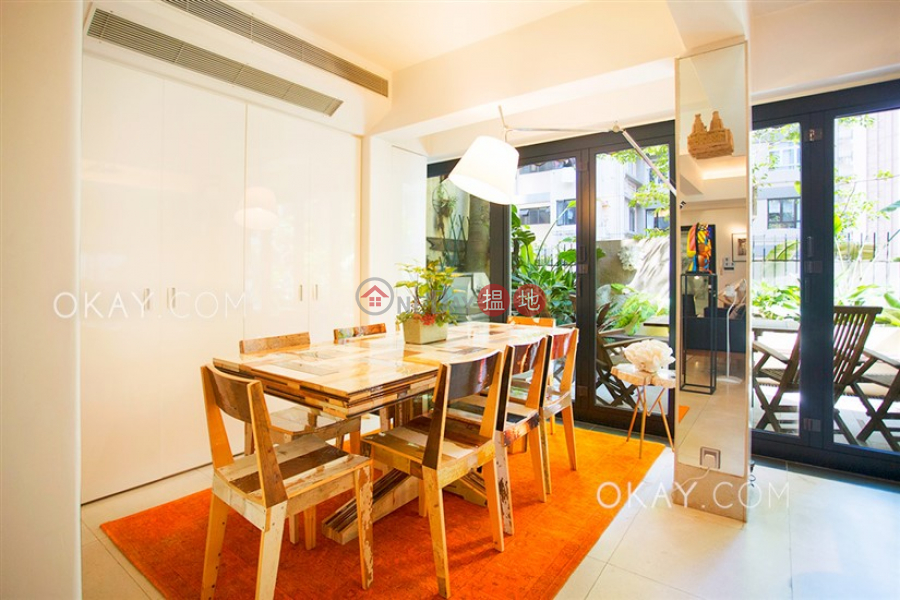 Unique 1 bedroom with terrace | Rental, Mountain View Court 峰景大廈 Rental Listings | Western District (OKAY-R15060)