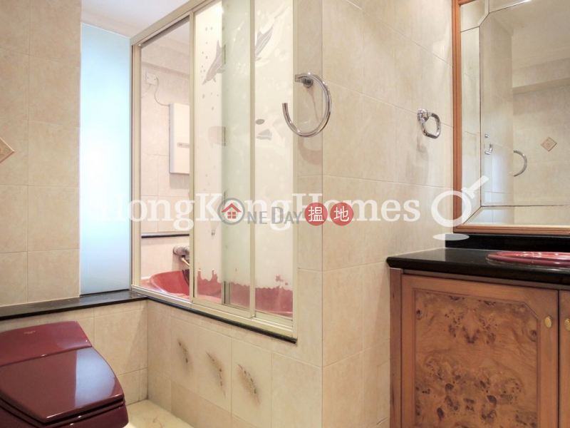 Property Search Hong Kong | OneDay | Residential, Rental Listings | 3 Bedroom Family Unit for Rent at Tropicana Court