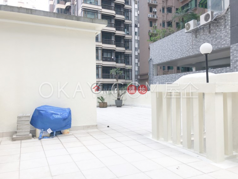 Property Search Hong Kong | OneDay | Residential | Rental Listings | Stylish 2 bedroom on high floor with rooftop | Rental
