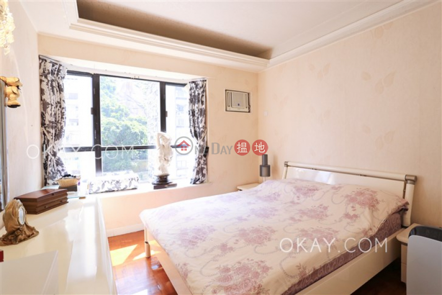 HK$ 25.5M Elegant Terrace Tower 1, Western District | Stylish 3 bedroom with parking | For Sale