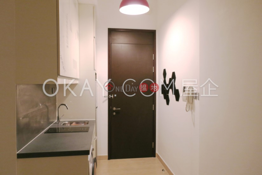 Unique 2 bedroom on high floor | Rental, J Residence 嘉薈軒 Rental Listings | Wan Chai District (OKAY-R85949)