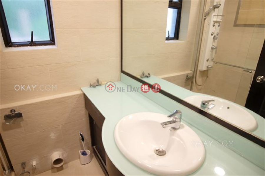 HK$ 23M, Yukon Heights, Wan Chai District | Tasteful 3 bedroom with balcony | For Sale