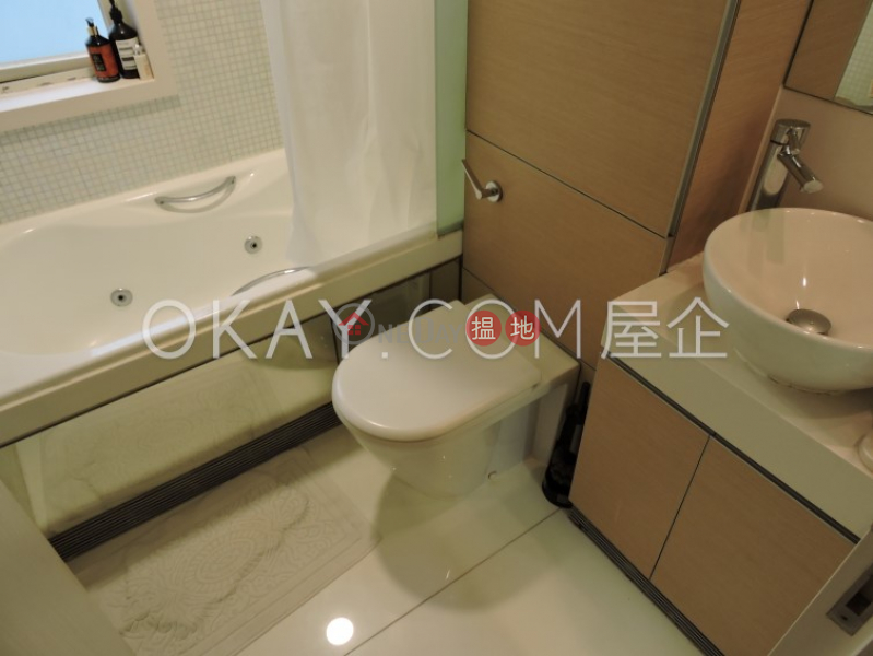 Gorgeous 2 bedroom on high floor with balcony | For Sale | Centrestage 聚賢居 Sales Listings