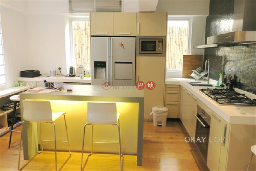 Gorgeous 2 bedroom with terrace | Rental, Hanwin Mansion 慶雲大廈 Rental Listings | Western District (OKAY-R15055)