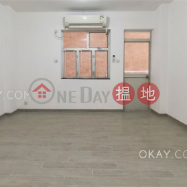 Gorgeous 3 bedroom with balcony | Rental, Great George Building 華登大廈 | Wan Chai District (OKAY-R385261)_0