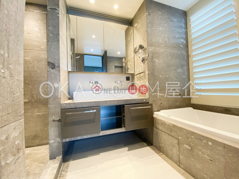 HK$ 92,000/ month Azura Western District, Luxurious 3 bedroom with harbour views & balcony | Rental