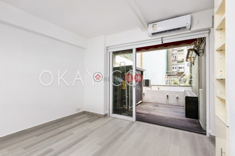 Charming 1 bedroom with terrace | Rental, Ka Fu Building Block A 嘉富大廈 A座 Rental Listings | Western District (OKAY-R210464)