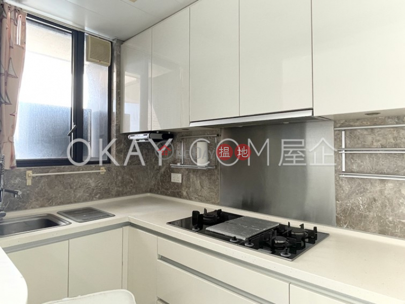 HK$ 33,800/ month Phase 6 Residence Bel-Air Southern District | Tasteful 2 bedroom on high floor with balcony | Rental