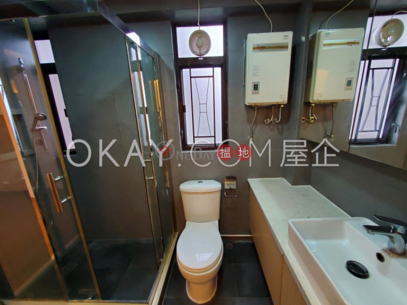 Practical 2 bedroom in Mid-levels West | Rental | Hing Ying Mansion 慶英大廈 Rental Listings