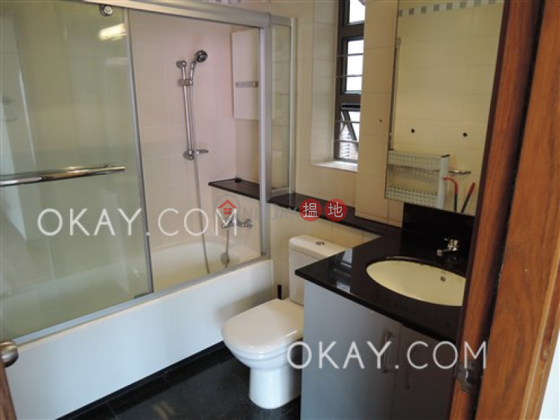 HK$ 27,000/ 月-荷李活華庭中區2房1廁,實用率高荷李活華庭出租單位