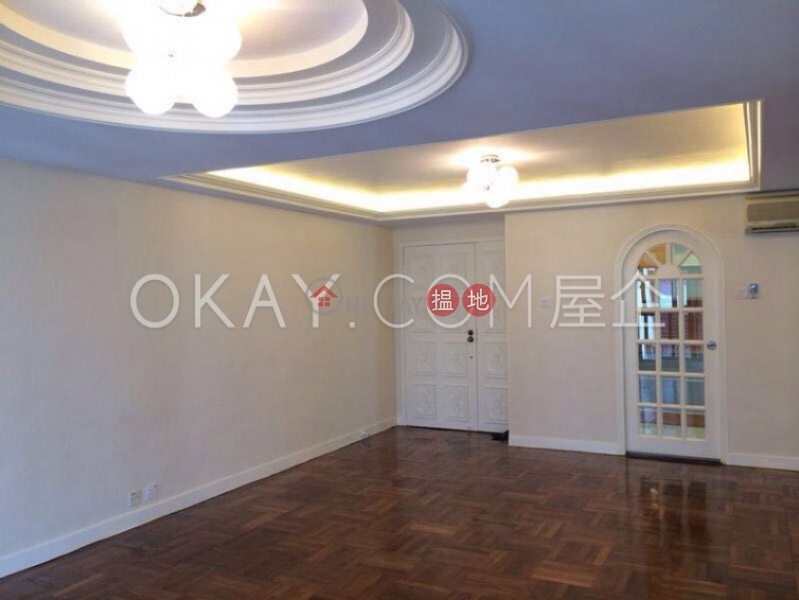 Efficient 4 bedroom on high floor with parking | For Sale | Beverly Villa Block 1-10 碧華花園1-10座 Sales Listings