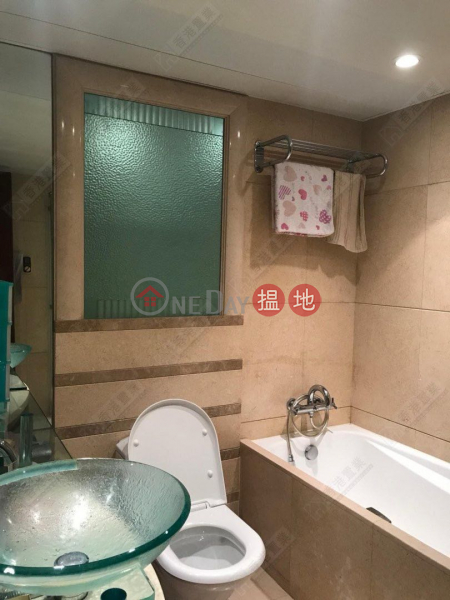 Three bedrooms, one suite, and one study in The Harbourside, 1 Austin Road West | Yau Tsim Mong, Hong Kong Sales HK$ 35M