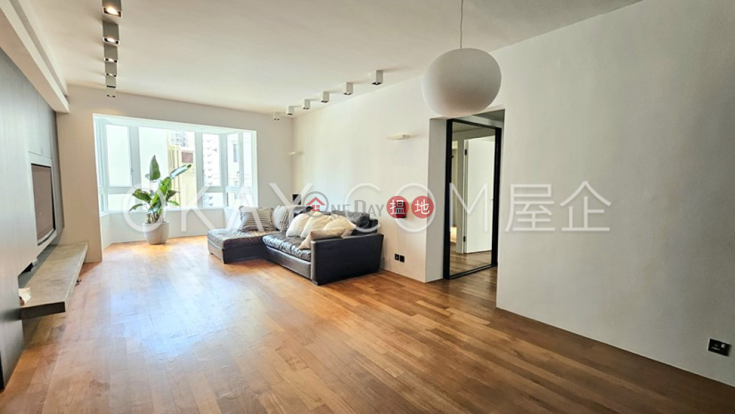 Gorgeous 3 bedroom with parking | Rental, Amber Garden 安碧苑 Rental Listings | Wan Chai District (OKAY-R28039)