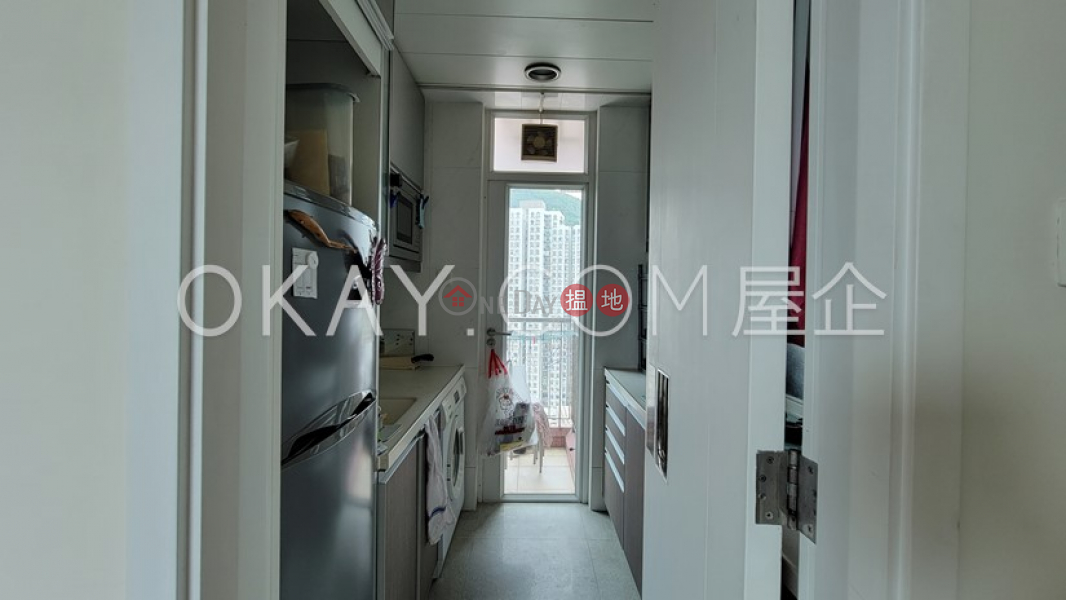 HK$ 28,000/ month Ivy On Belcher\'s, Western District Luxurious 3 bed on high floor with harbour views | Rental