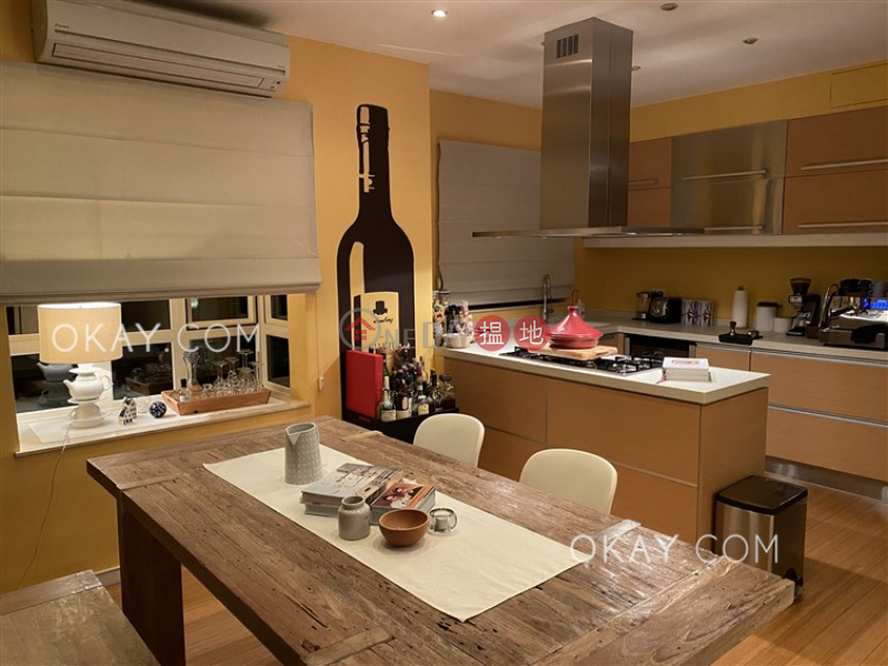 HK$ 15.8M Discovery Bay, Phase 4 Peninsula Vl Caperidge, 23 Caperidge Drive | Lantau Island, Charming 3 bed on high floor with sea views & rooftop | For Sale