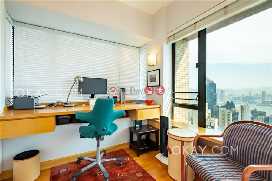 HK$ 10.68M | Bella Vista, Western District Unique 2 bedroom on high floor with harbour views | For Sale