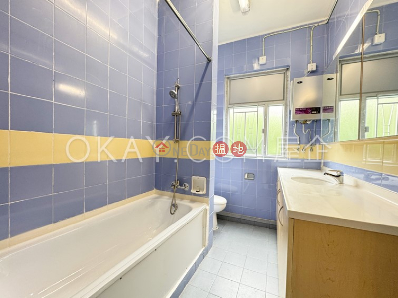Gorgeous 2 bedroom with balcony & parking | Rental | 87 Broadcast Drive 廣播道87號 Rental Listings