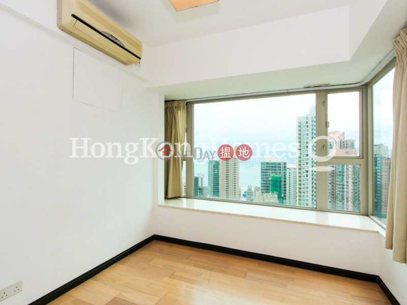 HK$ 38,000/ month | Centre Place Western District | 3 Bedroom Family Unit for Rent at Centre Place