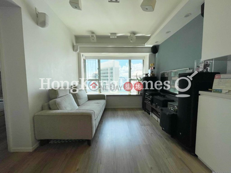Property Search Hong Kong | OneDay | Residential Rental Listings | 3 Bedroom Family Unit for Rent at Queen\'s Terrace