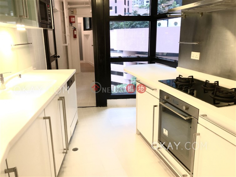 HK$ 134,900/ month Queen\'s Garden Central District, Beautiful 3 bedroom in Mid-levels Central | Rental