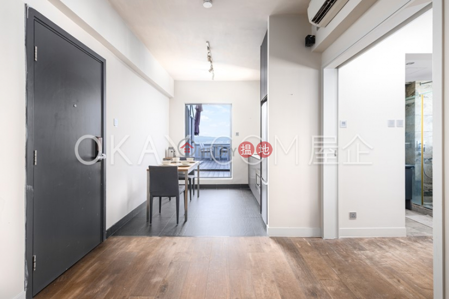 HK$ 28,000/ month, Kwan Yick Building Phase 3 Western District, Nicely kept 1 bed on high floor with harbour views | Rental