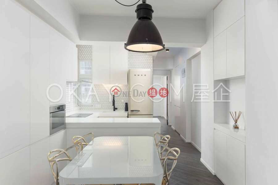 Nicely kept 2 bedroom in Mid-levels West | For Sale, 42 Robinson Road | Western District | Hong Kong Sales HK$ 12.6M