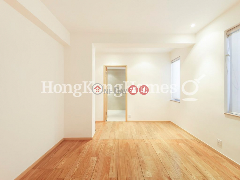 3 Bedroom Family Unit for Rent at Vienna Mansion | Vienna Mansion 華納大廈 Rental Listings