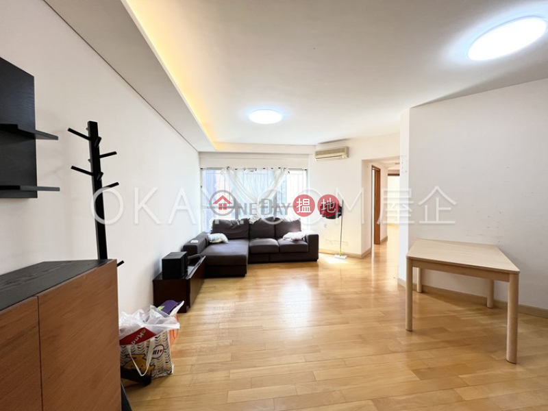 Charming 3 bedroom with sea views | Rental | The Waterfront Phase 1 Tower 2 漾日居1期2座 Rental Listings