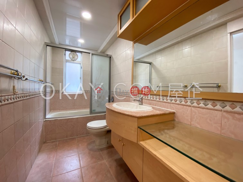 HK$ 40,000/ month 6B-6E Bowen Road | Central District Nicely kept 3 bedroom with parking | Rental