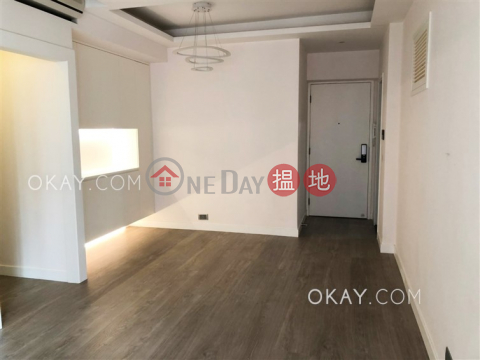 Stylish 1 bedroom on high floor | For Sale | Hillsborough Court 曉峰閣 _0