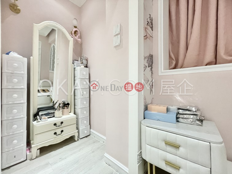 Rare 2 bedroom with terrace & balcony | Rental | Chun Hing Mansion 珍慶樓 Rental Listings
