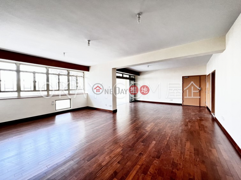 Unique 3 bedroom with terrace, balcony | Rental | 111 Mount Butler Road Block C-D 畢拉山道 111 號 C-D座 Rental Listings