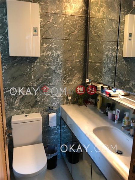 HK$ 31,800/ month | Belcher\'s Hill Western District, Rare 2 bedroom with balcony | Rental