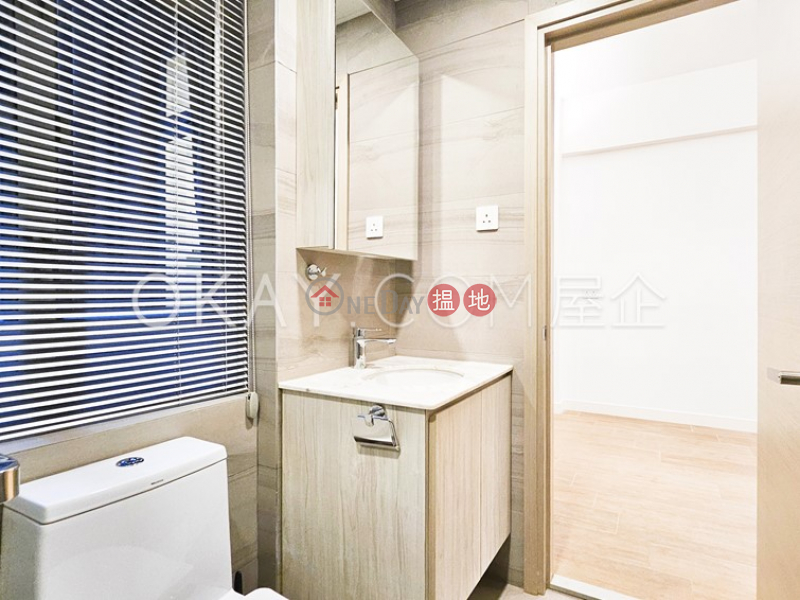 66-68 Queen\'s Road East | Middle Residential | Sales Listings, HK$ 8M