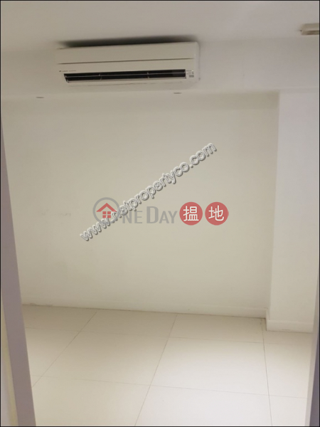 HK$ 23,000/ month Winning House Western District | Unit in Sheung Wan for Rent