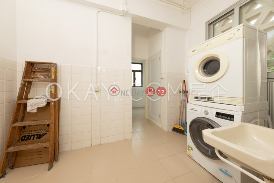 Efficient 3 bed on high floor with balcony & parking | Rental | South Bay Villas Block A 南灣新村 A座 Rental Listings