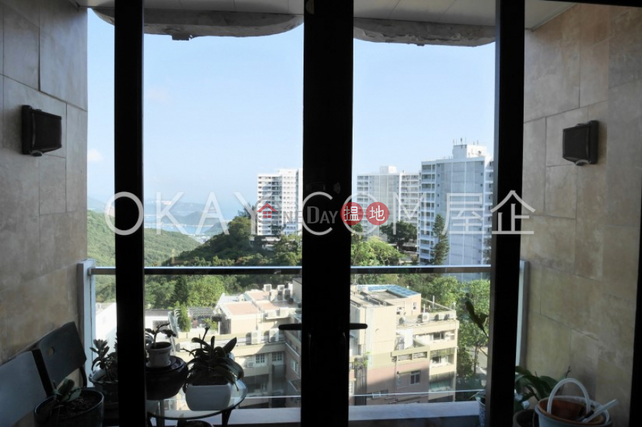 HK$ 70,000/ month Villa Verde | Central District Efficient 3 bed on high floor with balcony & parking | Rental