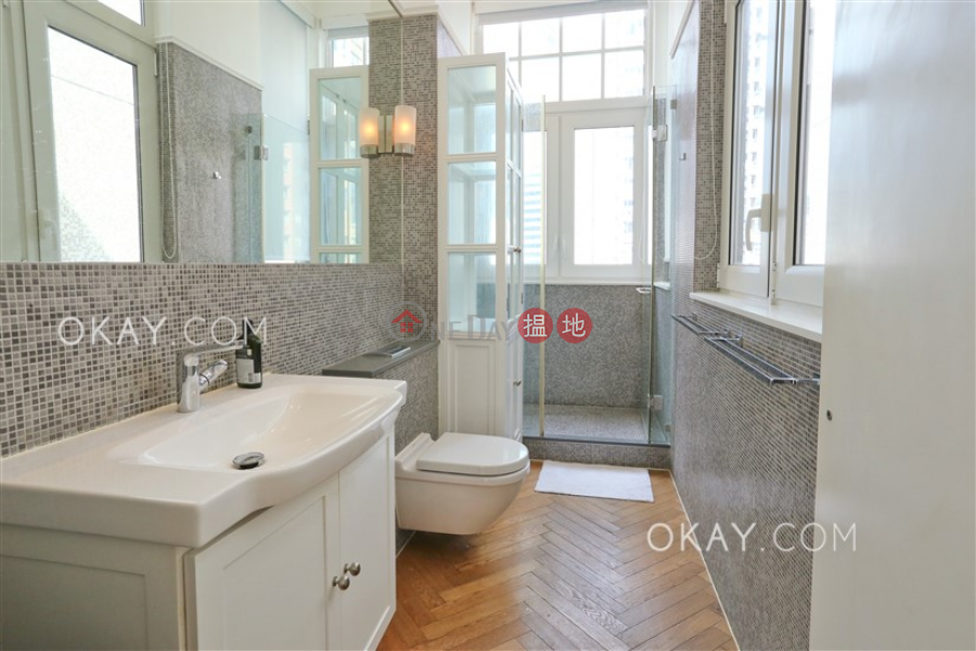 HK$ 25M | 61-63 Hollywood Road, Central District, Gorgeous 2 bedroom on high floor with rooftop | For Sale