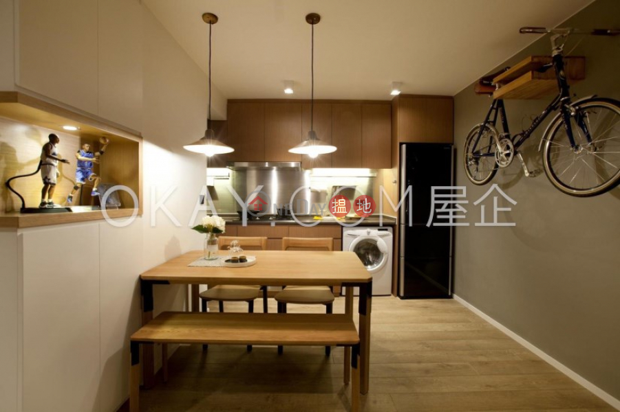 HK$ 11.8M | (T-09) Lu Shan Mansion Kao Shan Terrace Taikoo Shing | Eastern District, Tasteful 2 bedroom on high floor | For Sale