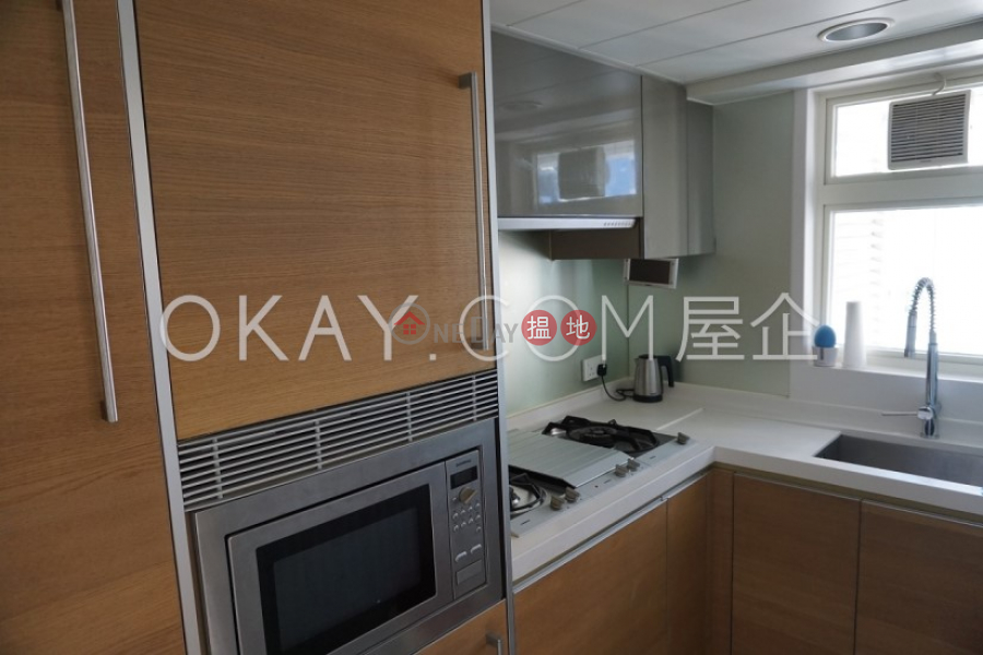 Nicely kept 1 bedroom on high floor with balcony | For Sale, 108 Hollywood Road | Central District Hong Kong Sales | HK$ 10.5M