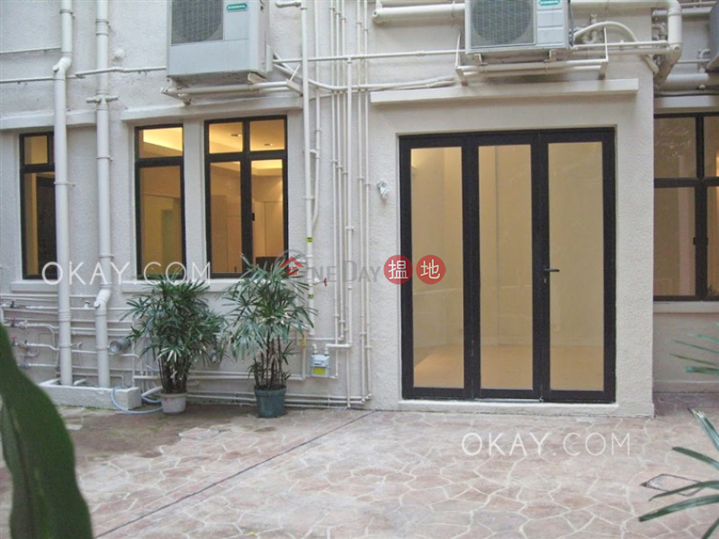 Gorgeous 2 bedroom with terrace | For Sale | 27-29 Village Terrace 山村臺 27-29 號 Sales Listings