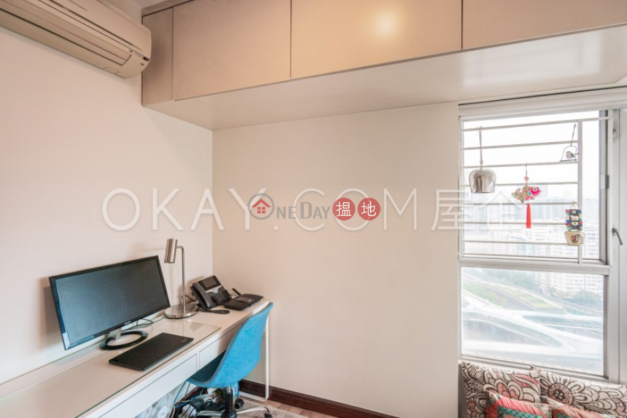 Rare 3 bedroom in Kowloon Station | Rental | The Waterfront Phase 2 Tower 6 漾日居2期6座 Rental Listings