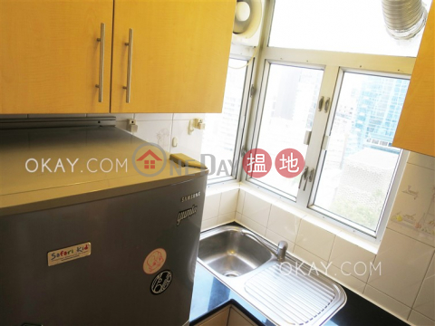Unique 2 bedroom in Central | For Sale, Sunrise House 新陞大樓 | Central District (OKAY-S277023)_0