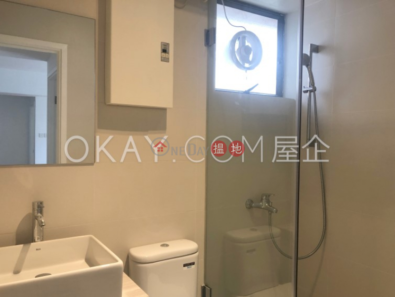 HK$ 23.8M, San Francisco Towers, Wan Chai District | Efficient 3 bedroom with balcony & parking | For Sale