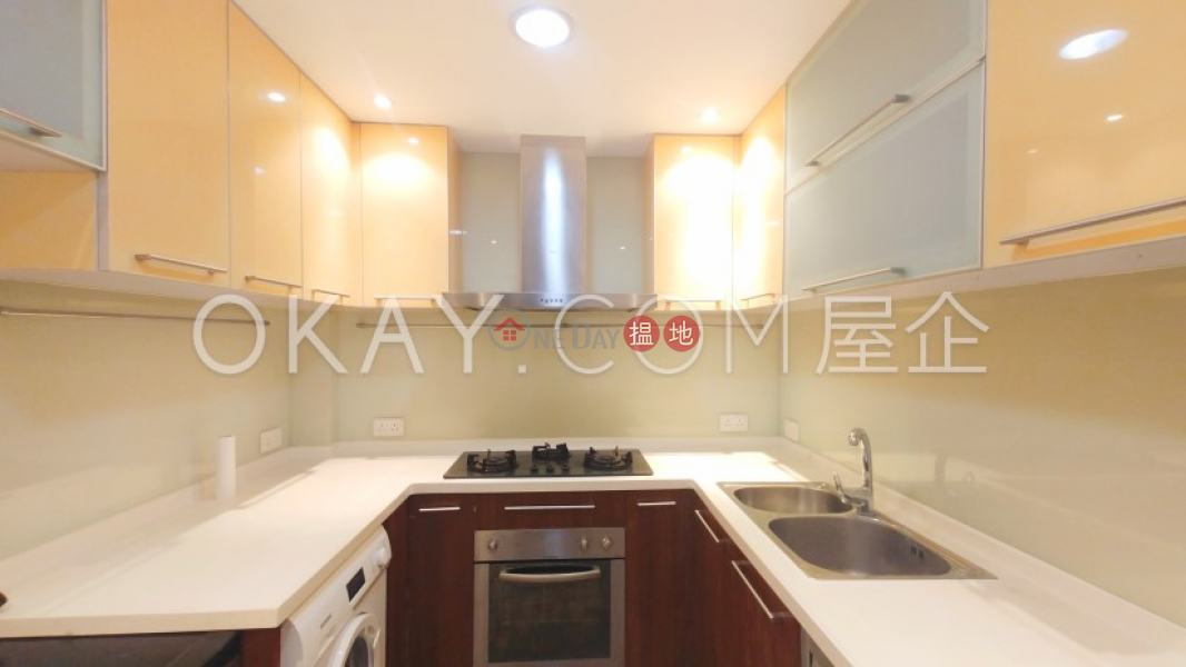 HK$ 16M Bay View Mansion Wan Chai District | Elegant 2 bedroom on high floor | For Sale