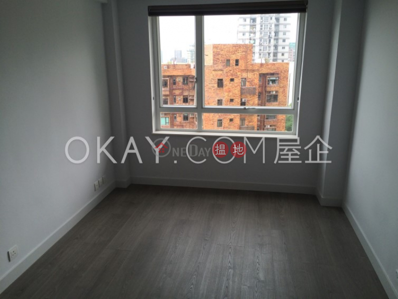 HK$ 69,000/ month Pokfulam Peak | Western District | Efficient 3 bed on high floor with balcony & parking | Rental