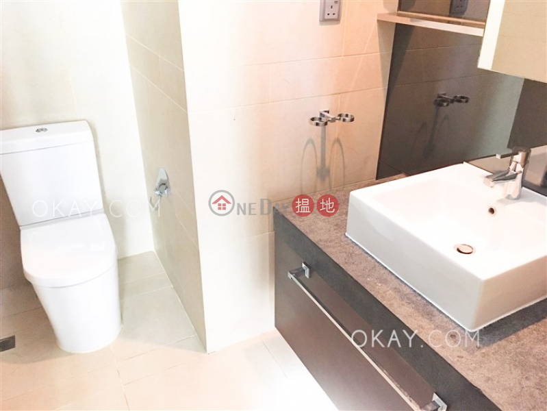 HK$ 8.5M | J Residence, Wan Chai District, Tasteful 1 bedroom with balcony | For Sale