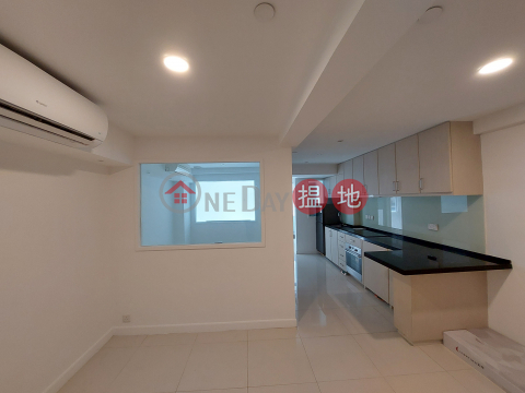 Sheung Wan - Commerical flat with Kitchen & Bathroom | Winning House 永利大廈 _0