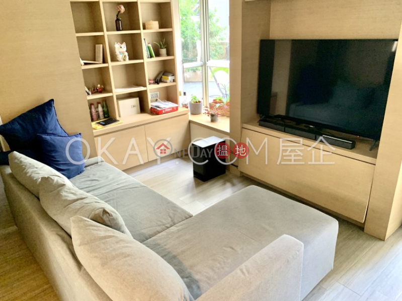 HK$ 26,000/ month | Shun Fai Building | Western District | Lovely 1 bedroom with terrace | Rental