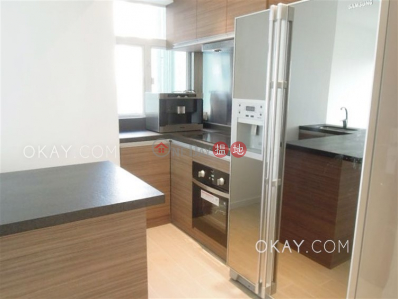HK$ 30,000/ month Golden Valley Mansion | Central District | Unique 2 bedroom in Mid-levels West | Rental